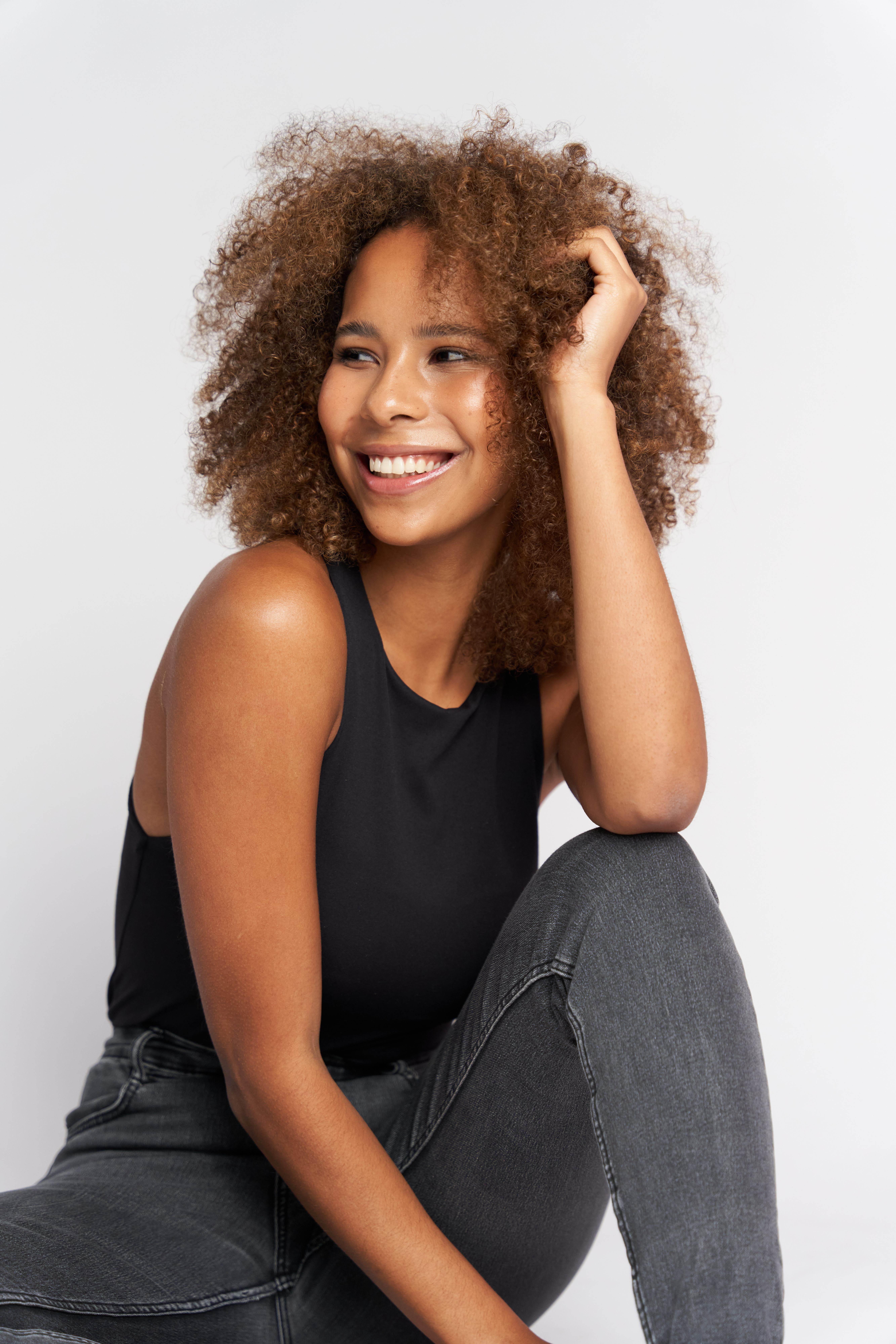 Model Polaroid - Sitting Smile